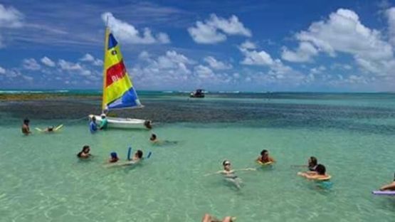 PASSEIO DE CATAMAR&Atilde; NAS PISCINAS DO SEIXAS COM TRANSPORTE IDA E VOLTA (MARE BAIXA)